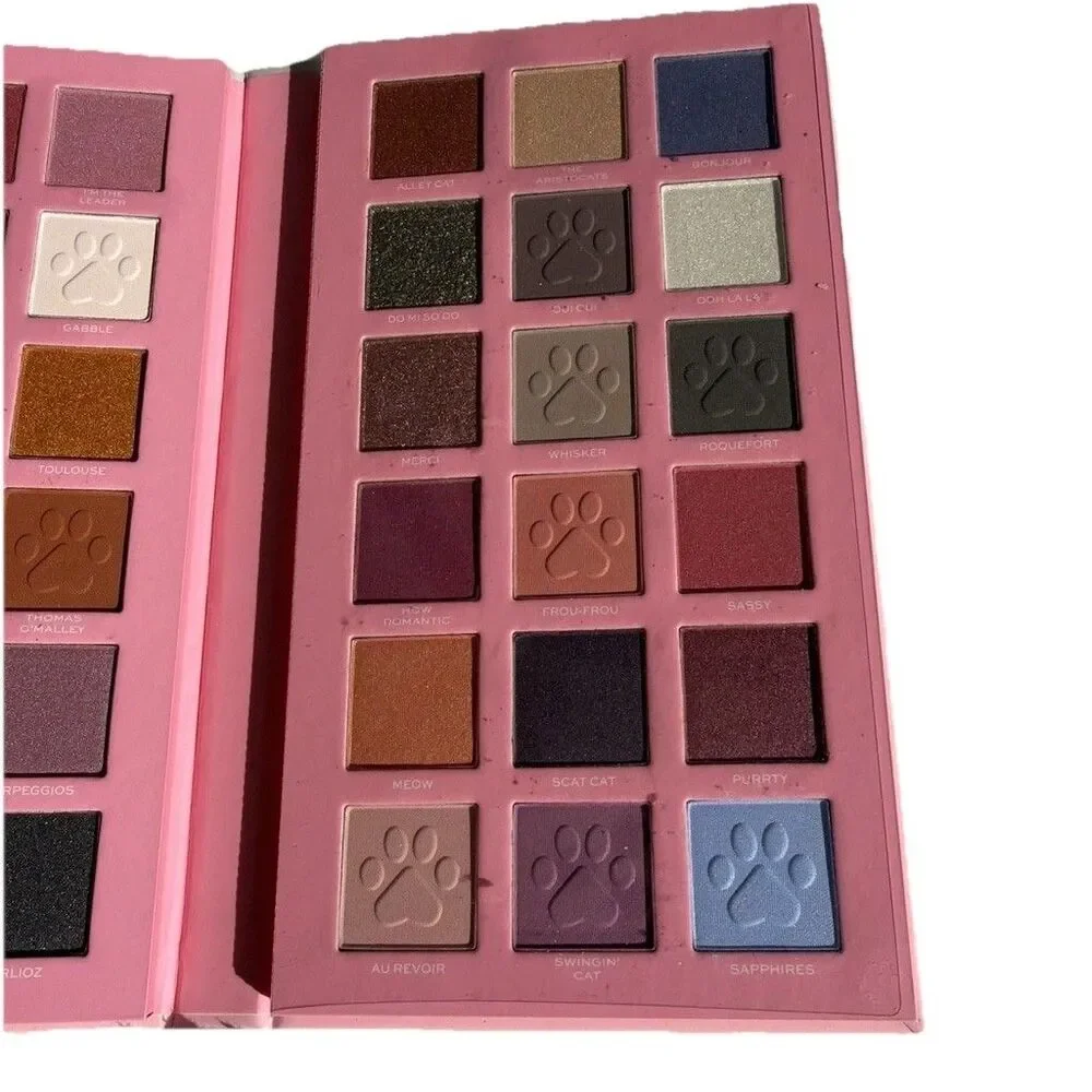 I Heart Revolution x Disney's The Aristocats Marie Stay Sassy Eye Shadow Palette